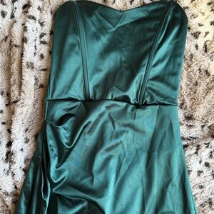 Chic Strapless Green Midi Dress